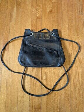 The Trend 2-in-1 Leather Crossbody Backpack